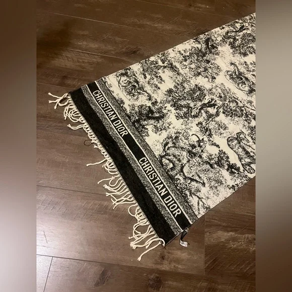 Christian Dior Toile De Jouy Throw Blanket - Picture 7 of 9